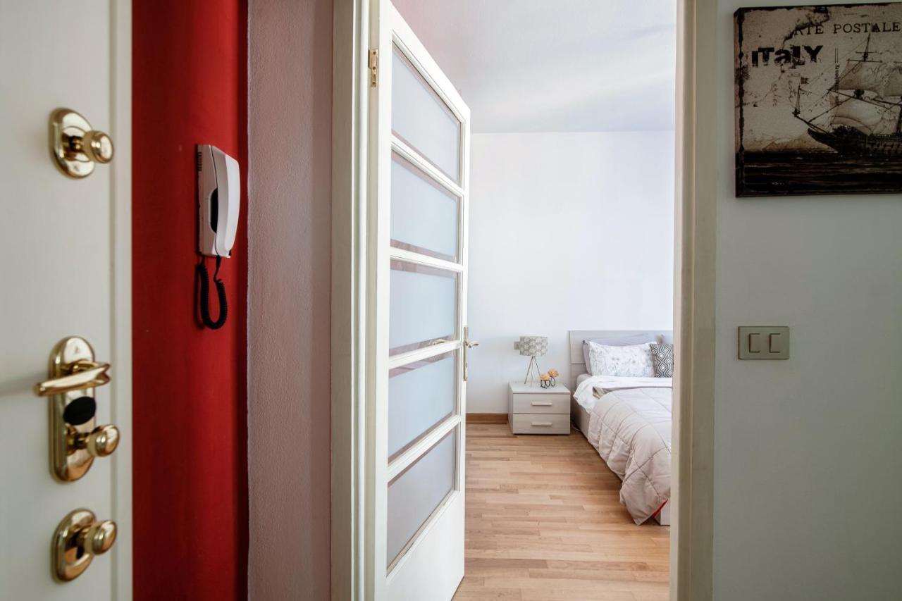 Anna'S Home Super Cozy Flat, With A/C, High Speed Wifi, Near The Lake And Public Transport Комо Екстер'єр фото